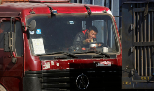 一个卡车司机村的奋斗和 “内卷” 一个卡车司机村的奋斗和 “内卷”