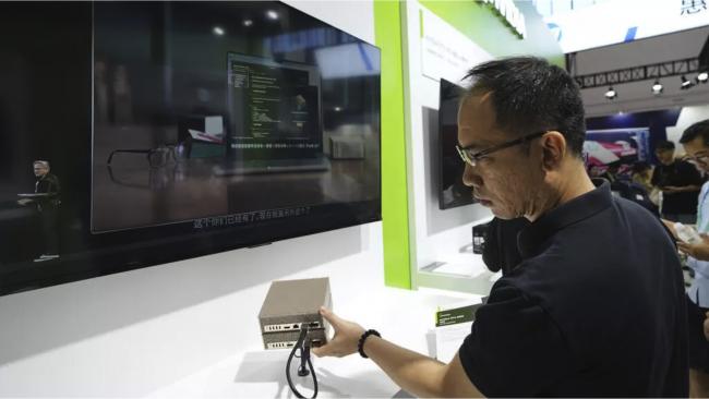 路透:英伟达正为中国开发新AI芯片 比H20更强大 路透:英伟达正为中国开发新AI芯片 比H20更强大