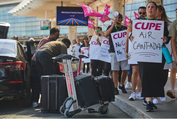 加航劳资达协议结束罢工 全面恢复需7到10天 加航劳资达协议结束罢工 全面恢复需7到10天