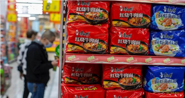这年头,连方便面也越来越难卖 这年头,连方便面也越来越难卖