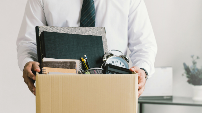 裁员先挑H-1B持有者?一个帖子引热议 裁员先挑H-1B持有者?一个帖子引热议