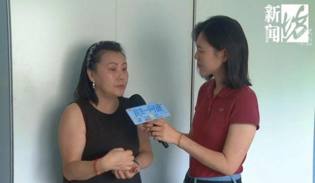 汗毛竖起 上海女子卧室墙上惊现3个洞 正对着床 汗毛竖起 上海女子卧室墙上惊现3个洞 正对着床