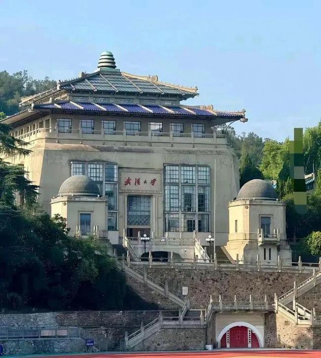 “经济学家”上蹿下跳为“精神崩溃”杨景媛鸣冤 “经济学家”上蹿下跳为“精神崩溃”杨景媛鸣冤