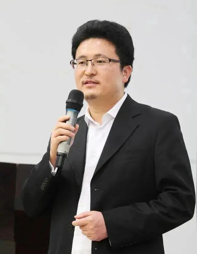 “经济学家”上蹿下跳为“精神崩溃”杨景媛鸣冤 “经济学家”上蹿下跳为“精神崩溃”杨景媛鸣冤