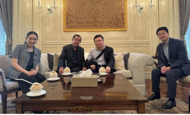 宪法法院一锤定音 泰总理正式下台 宪法法院一锤定音 泰总理正式下台