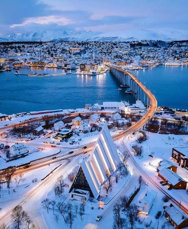 身价140亿中国网红夫妇挪威捡垃圾 叹好东西太多 身价140亿中国网红夫妇挪威捡垃圾 叹好东西太多