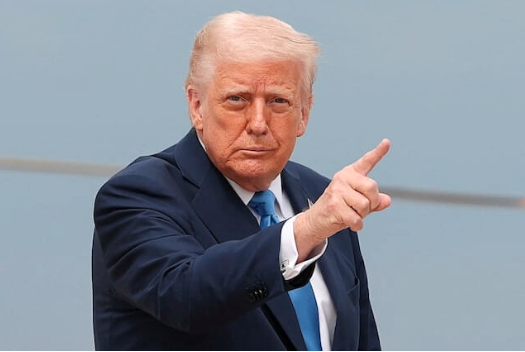 川普怒批:“美国将被彻底摧毁” 川普怒批:“美国将被彻底摧毁”