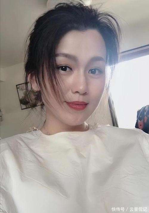 中国85后顶级白富美 掌管8700亿金融帝国 中国85后顶级白富美 掌管8700亿金融帝国