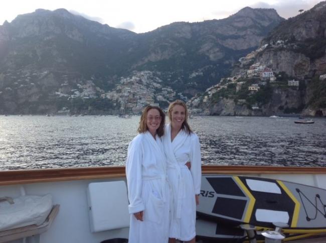 从形影不离到对簿公堂 两位亿万富豪闺蜜翻脸了 从形影不离到对簿公堂 两位亿万富豪闺蜜翻脸了