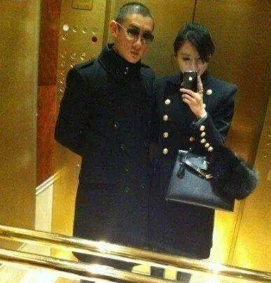 前任是赵薇,50岁豪门公子为何娶了她? 前任是赵薇,50岁豪门公子为何娶了她?