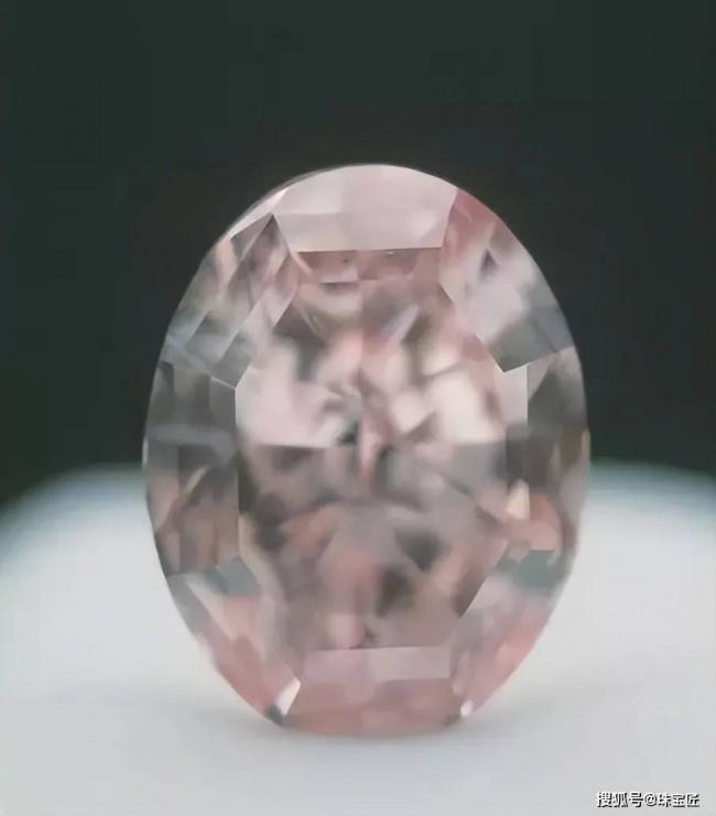 5.1亿粉钻2.5亿珍珠...改变拍卖史的天价珠宝 5.1亿粉钻2.5亿珍珠...改变拍卖史的天价珠宝
