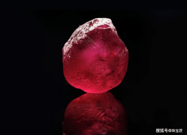 5.1亿粉钻2.5亿珍珠...改变拍卖史的天价珠宝 5.1亿粉钻2.5亿珍珠...改变拍卖史的天价珠宝