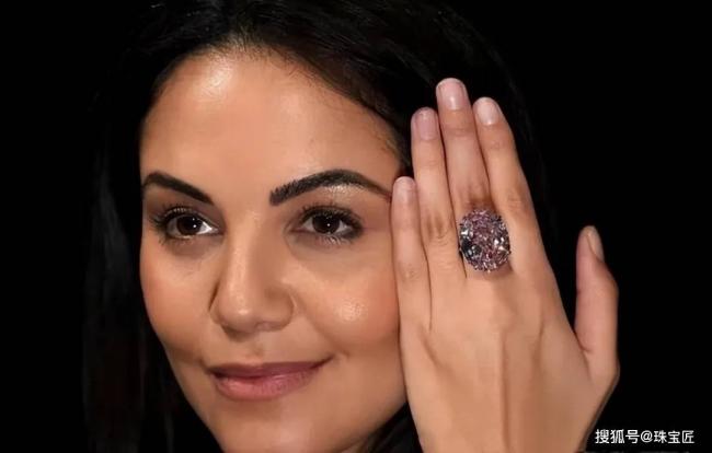 5.1亿粉钻2.5亿珍珠...改变拍卖史的天价珠宝 5.1亿粉钻2.5亿珍珠...改变拍卖史的天价珠宝