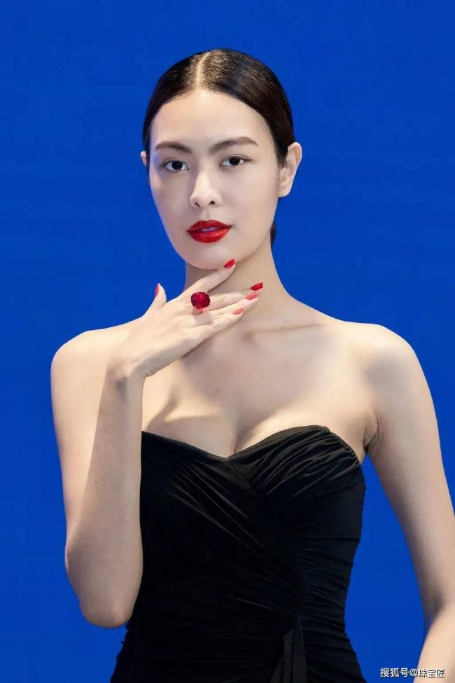 5.1亿粉钻2.5亿珍珠...改变拍卖史的天价珠宝 5.1亿粉钻2.5亿珍珠...改变拍卖史的天价珠宝