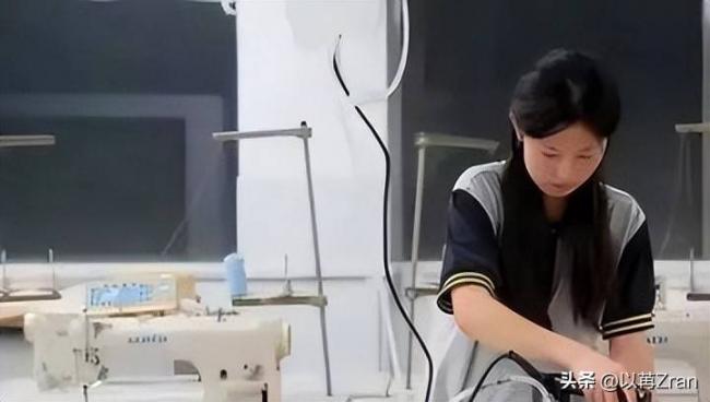 新学期到了,姜萍和家人现状被曝 新学期到了,姜萍和家人现状被曝