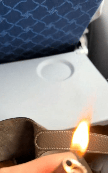 川女炫“第N次带打火机登机”舱内点火 后续来了 川女炫“第N次带打火机登机”舱内点火 后续来了