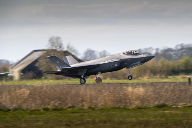惊天事变!北约战机夜间紧急升空 惊天事变!北约战机夜间紧急升空