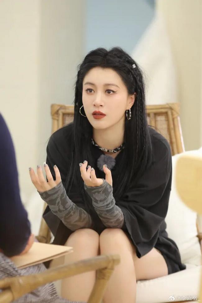 爱奇艺原副总当街小便上热搜 妻子宣布已离婚 爱奇艺原副总当街小便上热搜 妻子宣布已离婚