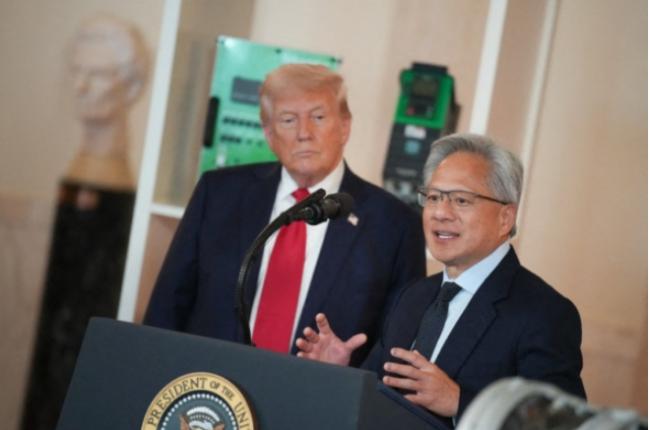 H-1B签证费爆增  黄仁勋、奥特曼这么看 H-1B签证费爆增  黄仁勋、奥特曼这么看