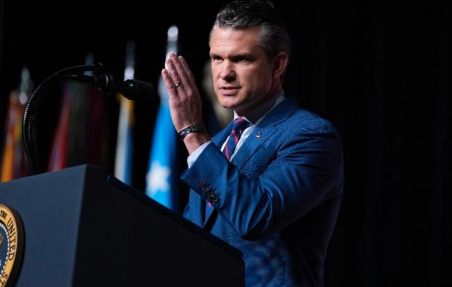 召回全球将领 美防长当面批:太胖了 不能接受 召回全球将领 美防长当面批:太胖了 不能接受