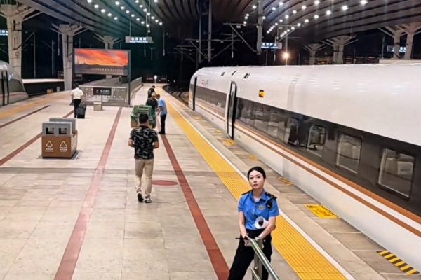 十一长假雄安新区一片惨淡官媒宣传烂尾-中国瞭望-万维读者网(电脑版)