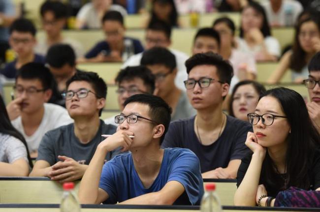假如中国人口从14亿减到7亿 会发生怎样的变化 假如中国人口从14亿减到7亿 会发生怎样的变化