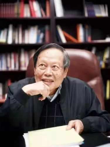 杨振宁逝世 一个正常的天才走了 杨振宁逝世 一个正常的天才走了