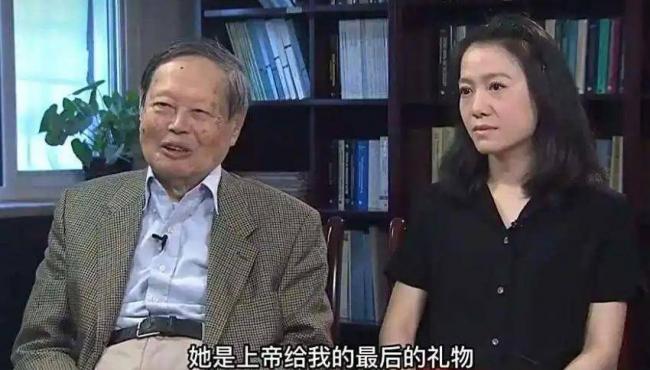 杨振宁八月自曝“脖子供血不足” 最后状态曝光 杨振宁八月自曝“脖子供血不足” 最后状态曝光