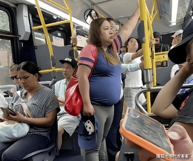 凤姐接受采访,自称病得很重 凤姐接受采访,自称病得很重