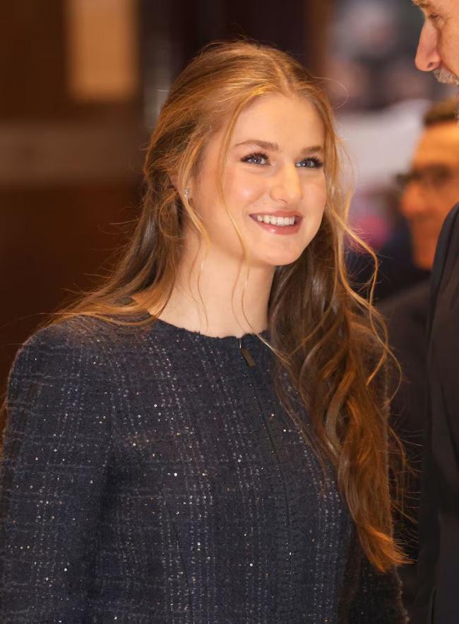 西班牙神颜大公主闪耀音乐会 1米8索妹抢风头 西班牙神颜大公主闪耀音乐会 1米8索妹抢风头