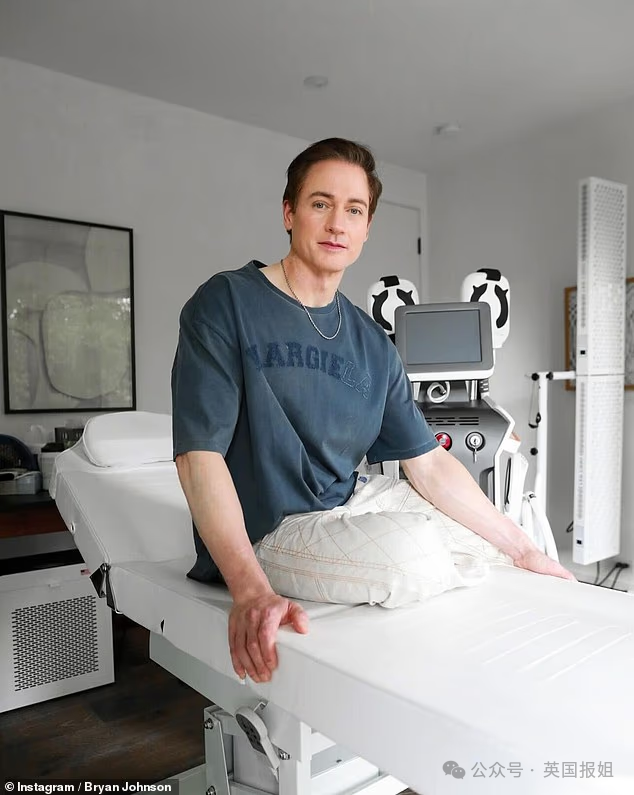 “换血”富翁又整活:这方法成功排出微塑料 “换血”富翁又整活:这方法成功排出微塑料