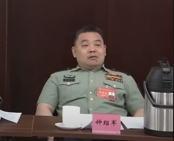 曝习近平亲信钟绍军职务已被他接替 引发猜测 曝习近平亲信钟绍军职务已被他接替 引发猜测