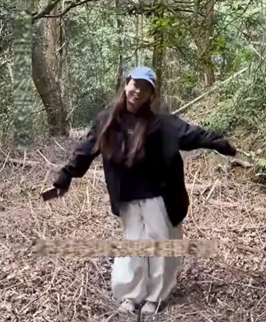 把眼睛王蛇蛇窝当弹床!江西靓女捡回命 把眼睛王蛇蛇窝当弹床!江西靓女捡回命