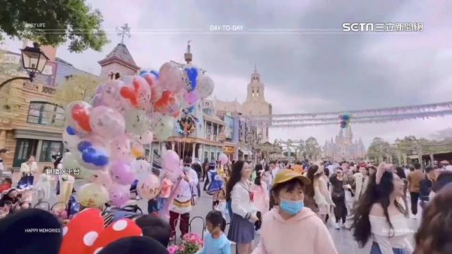 “梦幻乐园”上海迪士尼 直饮台沦为“洗屁区” “梦幻乐园”上海迪士尼 直饮台沦为“洗屁区”