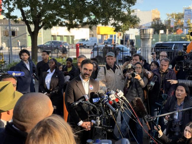 纽约选举:曼达尼投票 誓言开启政治新时代 纽约选举:曼达尼投票 誓言开启政治新时代