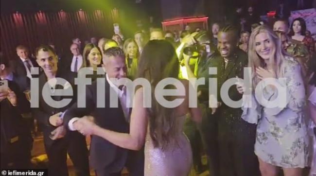 川普长子56岁前未婚妻惊艳亮相希腊大使派对 川普长子56岁前未婚妻惊艳亮相希腊大使派对