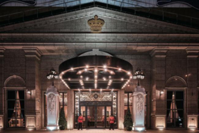 杨受成澳门博彩娱乐场停业 大堂曾铺76公斤黄金 杨受成澳门博彩娱乐场停业 大堂曾铺76公斤黄金