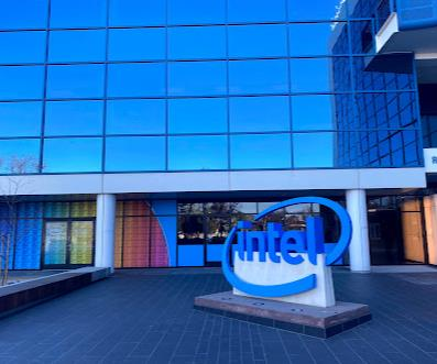 华裔工程师涉窃取大量机密 英特尔提告 华裔工程师涉窃取大量机密 英特尔提告