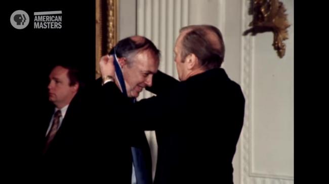 诺奖得主“DNA之父”逝世 谈黑人智商低荣誉被夺 诺奖得主“DNA之父”逝世 谈黑人智商低荣誉被夺