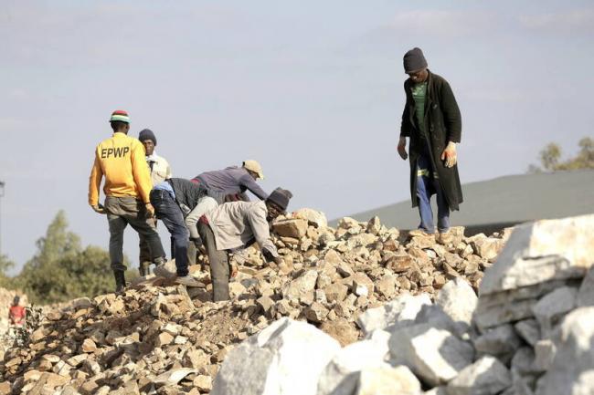 中企采矿成“恐怖故事”? 曝不为人知内幕 中企采矿成“恐怖故事”? 曝不为人知内幕