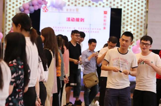 中国单身2.4亿人 或正催生经济巨变 中国单身2.4亿人 或正催生经济巨变