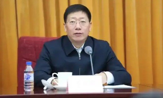 快讯:1天内,中纪委连打三“虎” 快讯:1天内,中纪委连打三“虎”