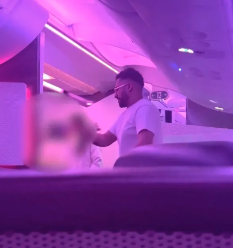 富豪飞机上威胁奸杀空姐 网友喊刑期太短 结果… 富豪飞机上威胁奸杀空姐 网友喊刑期太短 结果…