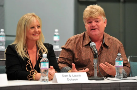 0买废仓库盲盒 打开是750万巨款!结局很意外 0买废仓库盲盒 打开是750万巨款!结局很意外