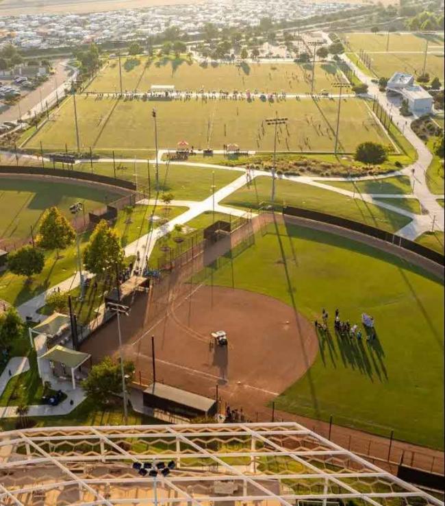 华人加价抢房 1年后亏70万卖出 华人加价抢房 1年后亏70万卖出