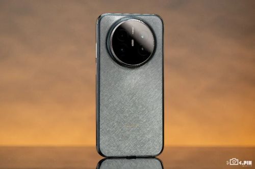 体验完华为 Mate 70 Air, 我感觉它被Air耽误了 体验完华为 Mate 70 Air, 我感觉它被Air耽误了