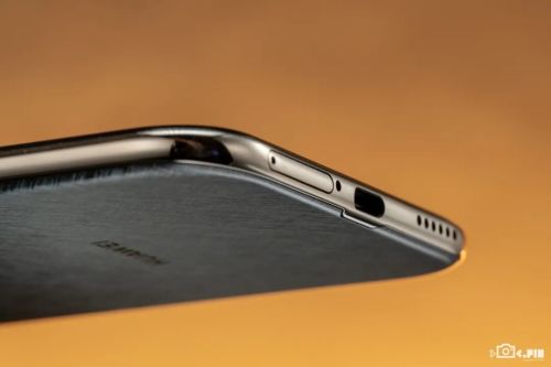 体验完华为 Mate 70 Air, 我感觉它被Air耽误了 体验完华为 Mate 70 Air, 我感觉它被Air耽误了