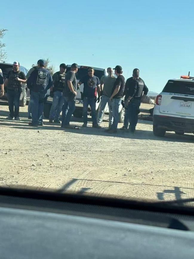 华人卡车维修厂 莫名遭大批武装警突袭 员工吓坏 华人卡车维修厂 莫名遭大批武装警突袭 员工吓坏