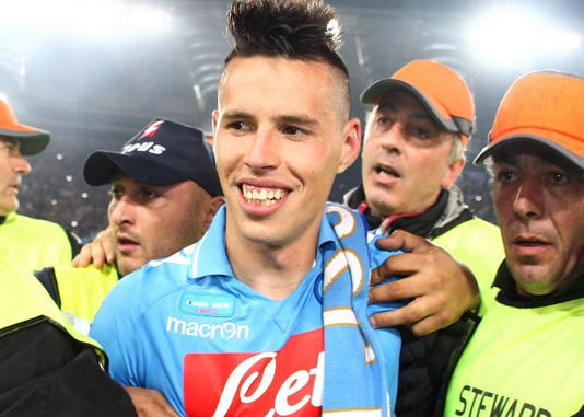 哈姆西克退役后务农 养29只鸡 鸡蛋多得吃不完 哈姆西克退役后务农 养29只鸡 鸡蛋多得吃不完