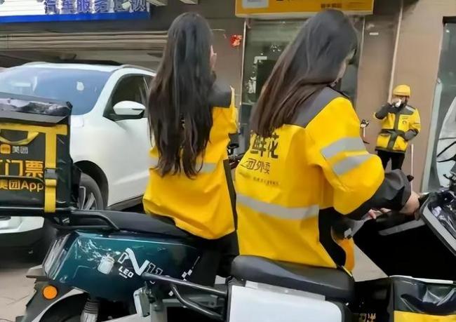 中国街头的女性外卖骑手 以惊人速度暴增 中国街头的女性外卖骑手 以惊人速度暴增